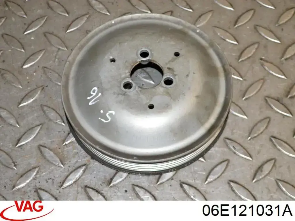 Koło pasowe pompy wodnej 06E121031A VAG