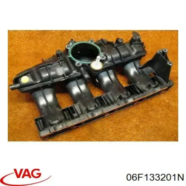 Kolektor ssący VAG 06F133201N cena, od 187,76 USD