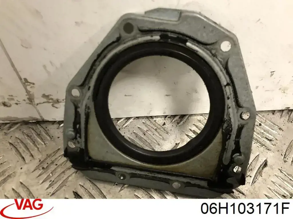 Uszczelniacz wału korbowego silnika tylny VAG 06H103171F