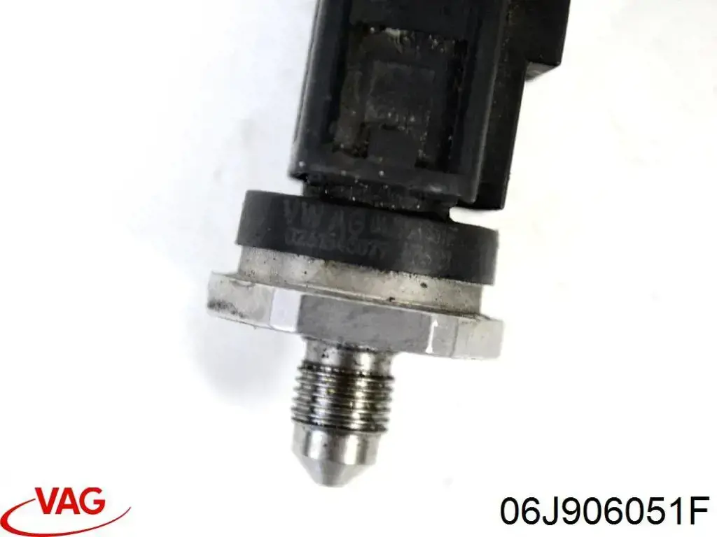 Czujnik ciśnienia paliwa 06J906051F VAG