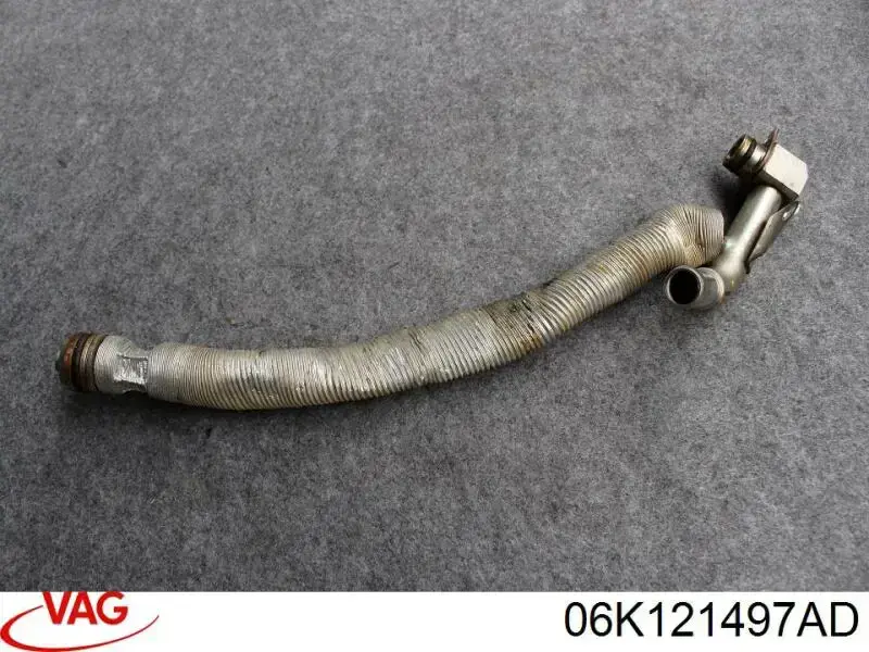 Przewód (króciec) układu chłodzenia 06K121497AD VAG