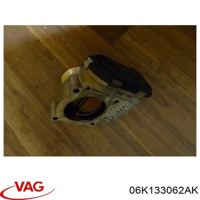 06K133062AK VAG Przepustnica, komplet