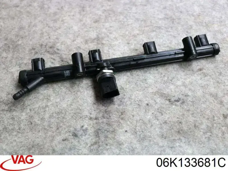 06K133681C VAG Rozdzielacz paliwa