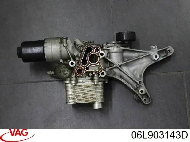 Do koszyka 06L903143D VAG Wspornik alternatora