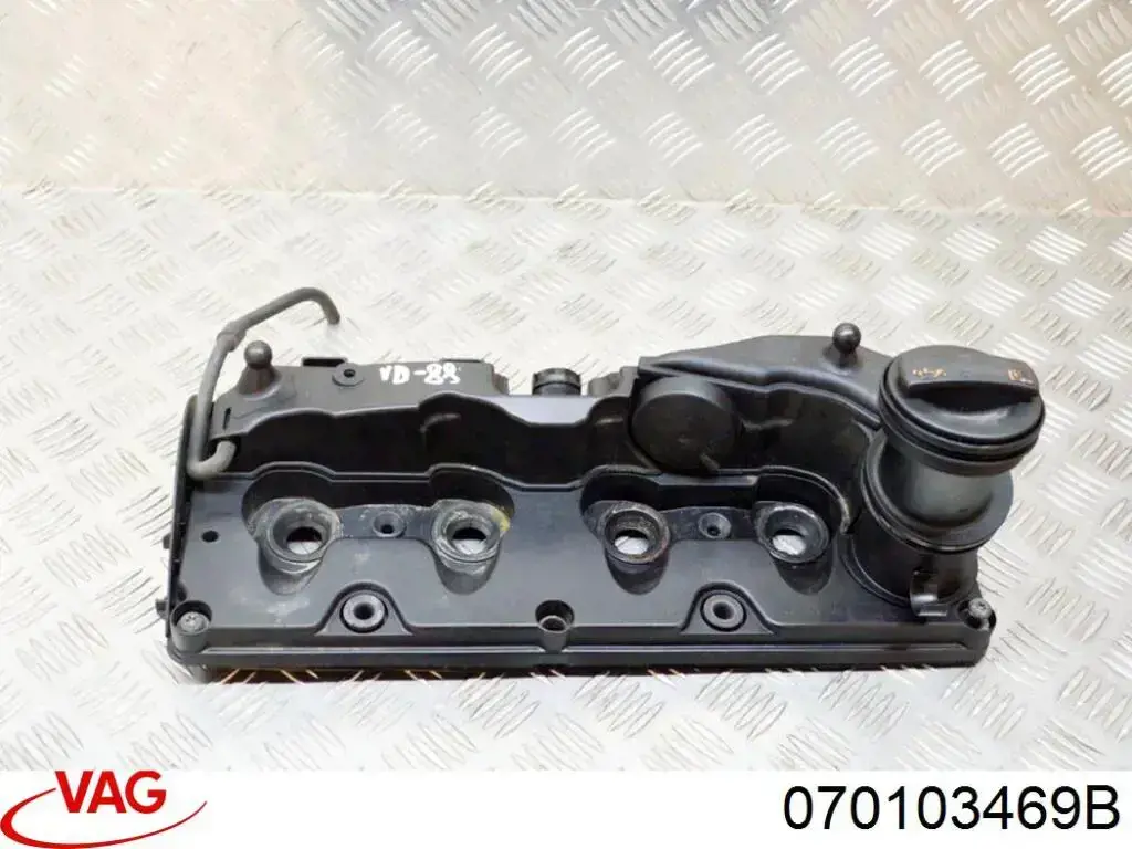 Pokrywa zaworowa VAG 070103469B cena, od 170,24 USD