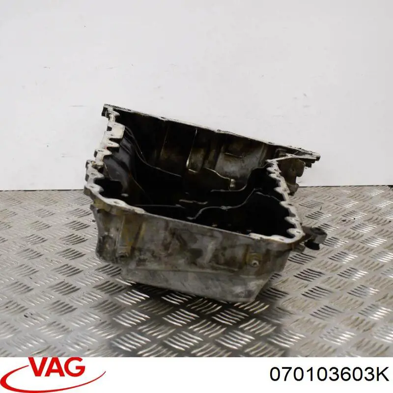 Miska olejowa silnika VAG 070103603K cena, od 213,46 USD