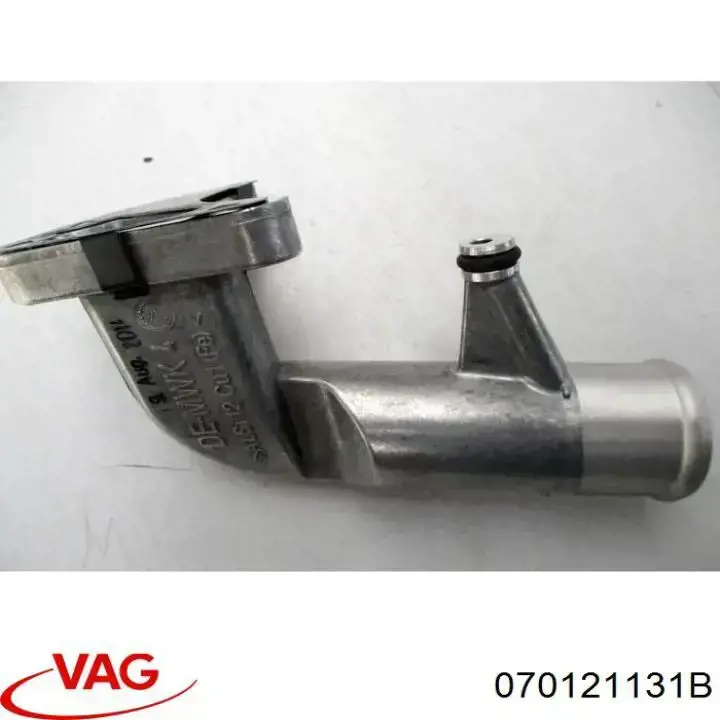 Kołnierz układu chłodzenia (trójnik) VAG 070121131B cena, od 125,05 USD