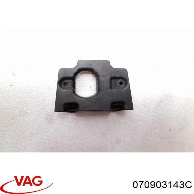  Wspornik alternatora Volkswagen Touareg 1