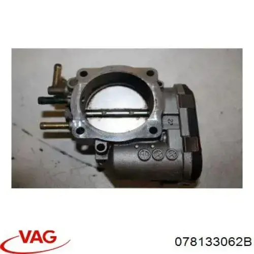 Przepustnica, komplet 078133062B VAG