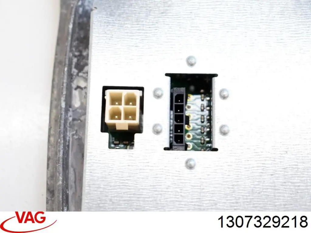 Sterownik świateł reflektorów VAG 1307329218 cena, od 78,32 USD