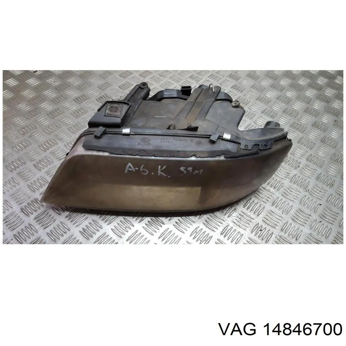 Reflektor lewy VAG 14846700 cena, od 107,26 USD