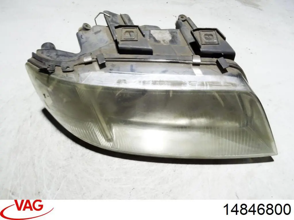 Do koszyka 14846800 VAG Reflektor prawy