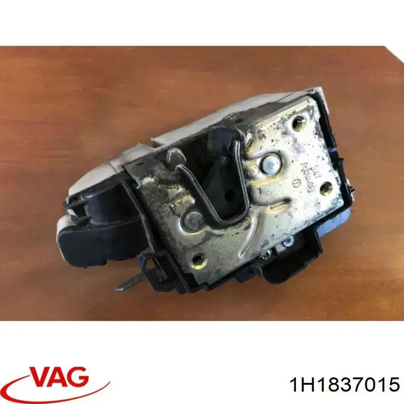 Zamek drzwi przednich lewych Volkswagen Golf III hatchback (1H1) (1989 - 2000) cena, od 64,70 USD