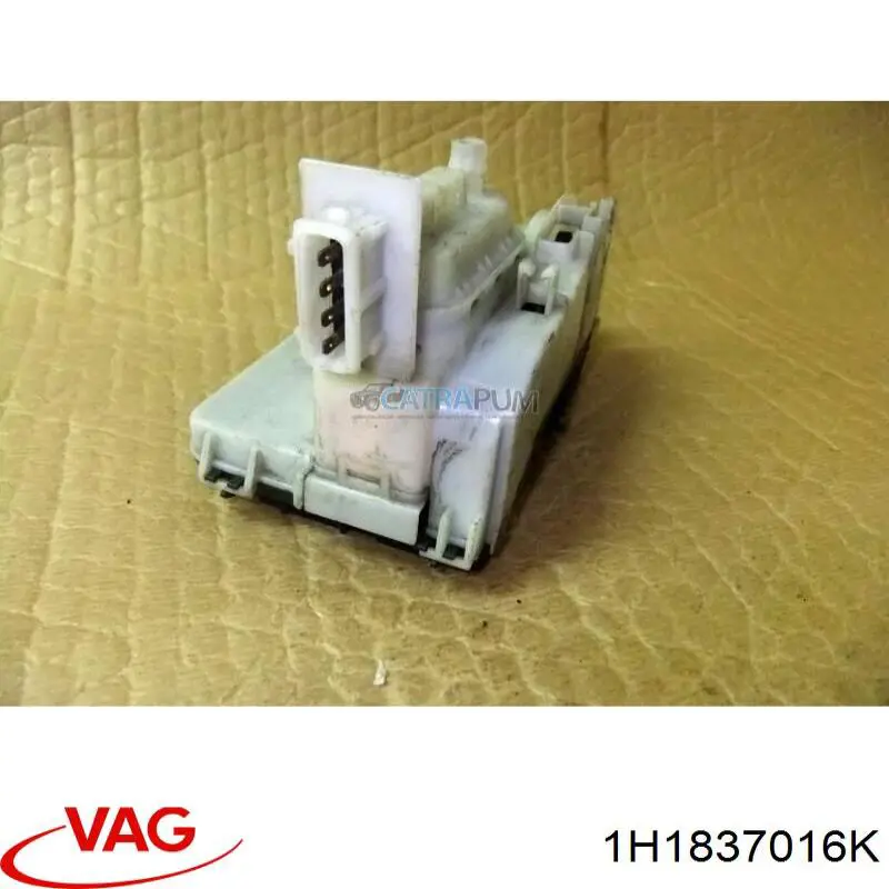 Zamek drzwi przednich prawych do Volkswagen Vento  1H2