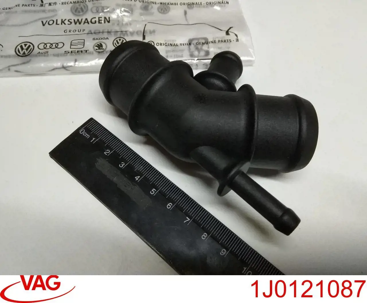 1J0121087 VAG Kołnierz układu chłodzenia (trójnik)