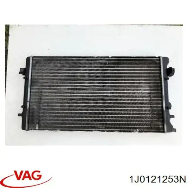 Do koszyka 1J0121253N VAG Chłodnica silnika
