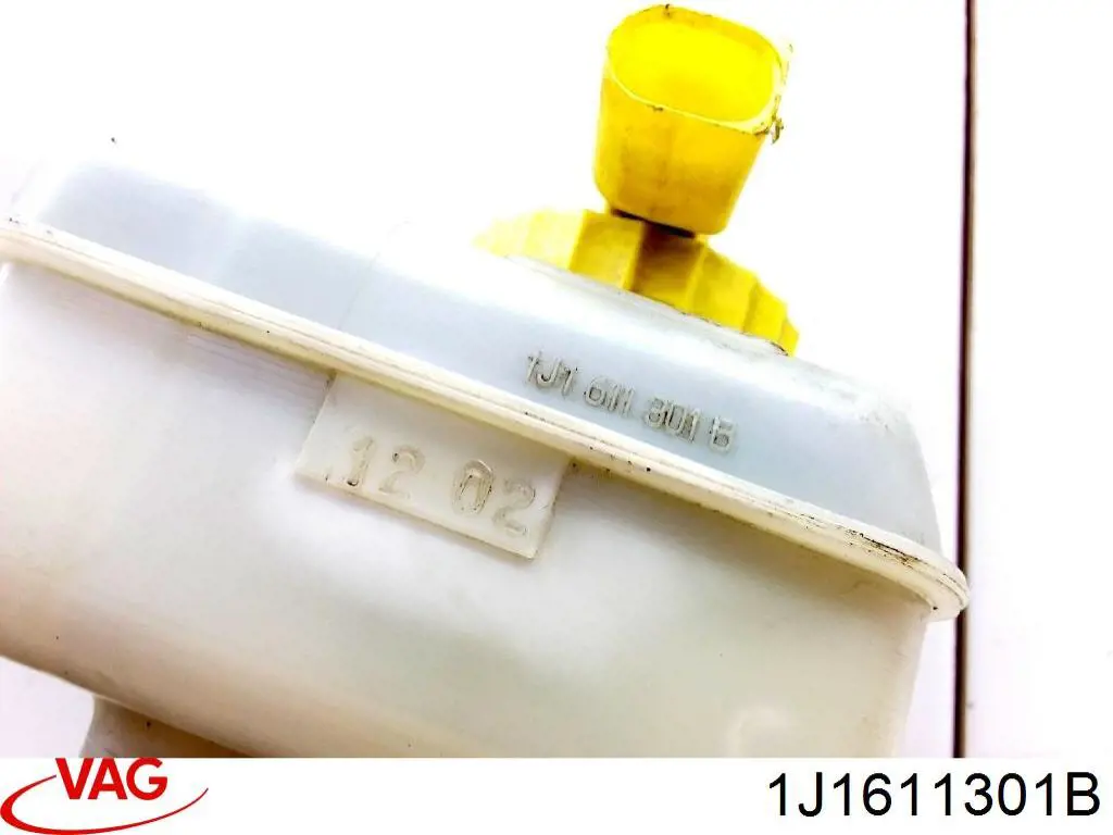 Do koszyka Główny cylinder hamulców Audi A4 Avant B5 8D5