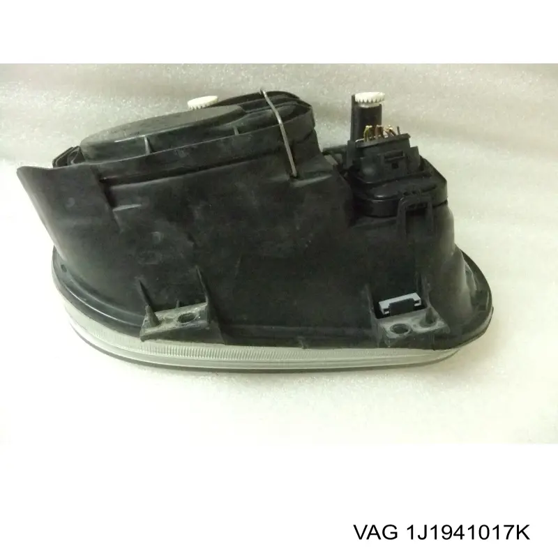 1J1941017K VAG Reflektor lewy