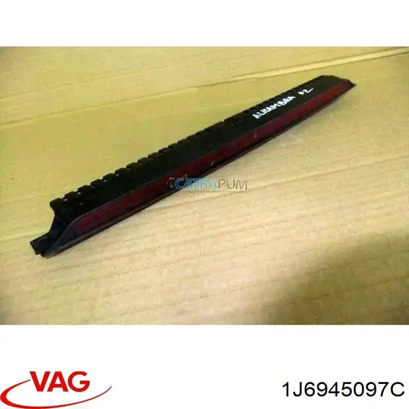 Lampa stop tylna dodatkowa do Volkswagen Golf IV 1J1