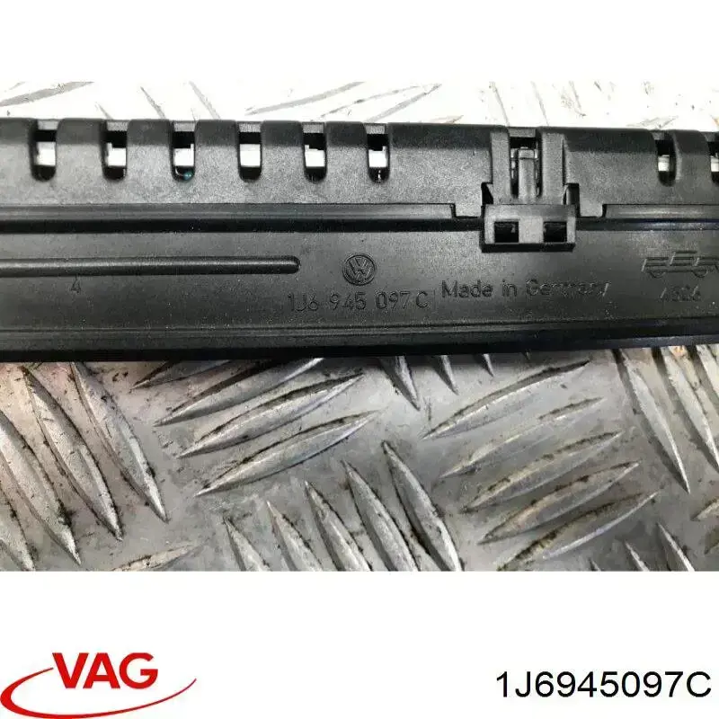  Lampa stop tylna dodatkowa Volkswagen Golf 4