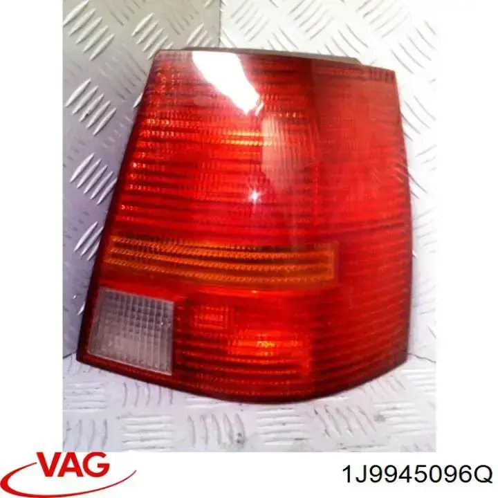 1J9945096Q VAG Lampa zespolona tylna prawa