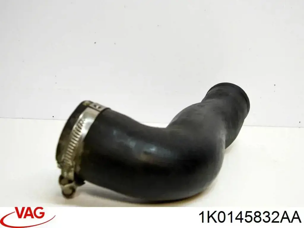 Do koszyka 1K0145832AA VAG Przewód (króciec) intercoolera