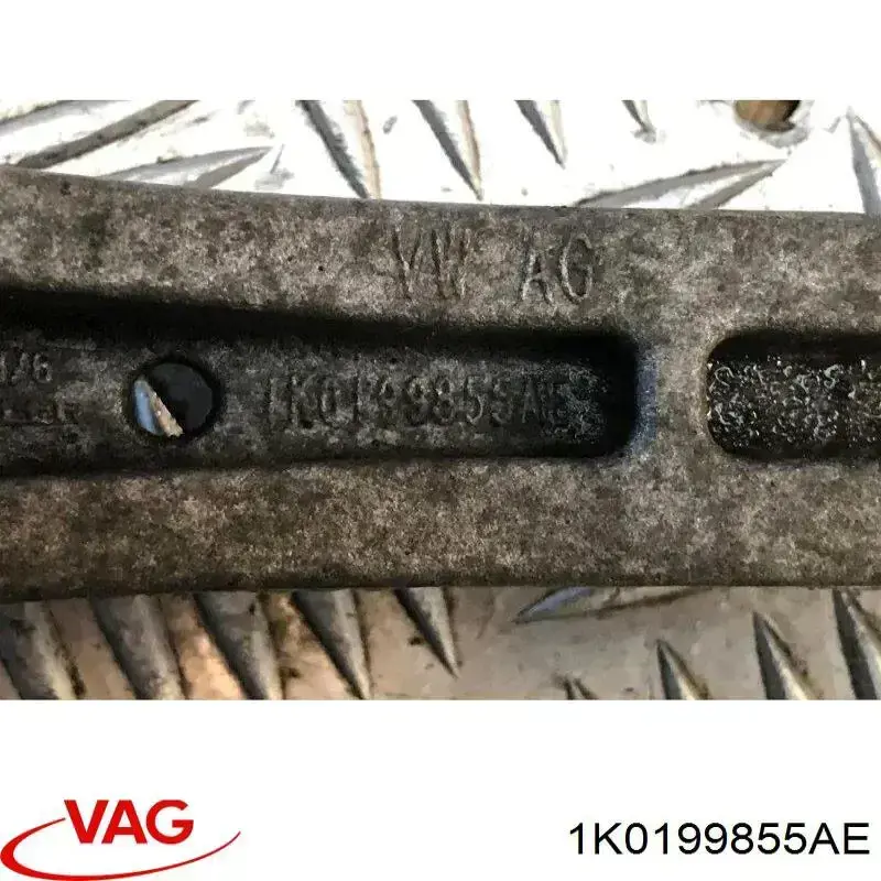 Poduszka (podpora) silnika tylna 1K0199855AE VAG