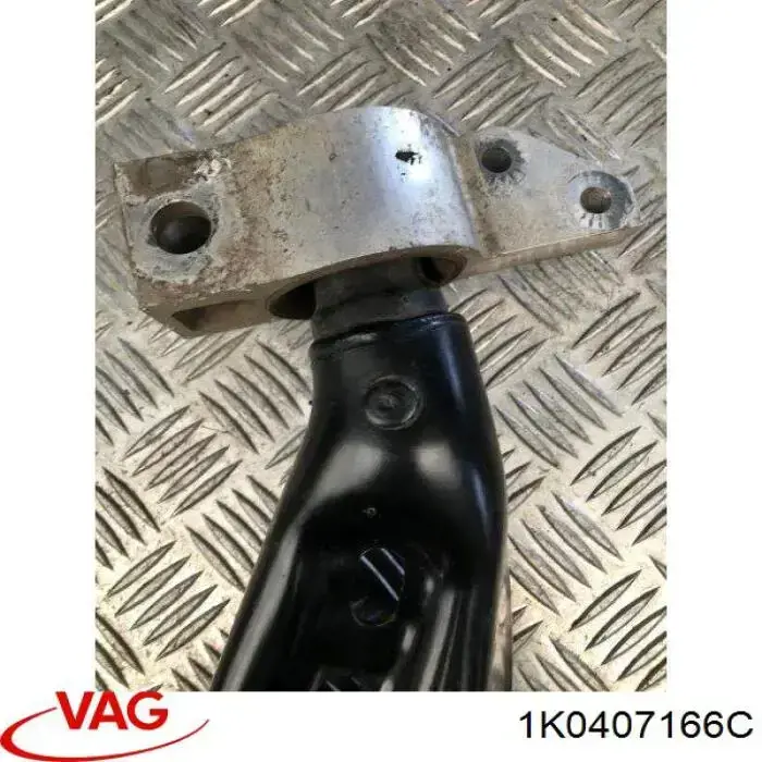 Do koszyka 1K0407166C VAG Wahacz zawieszenia przedniego dolny prawy