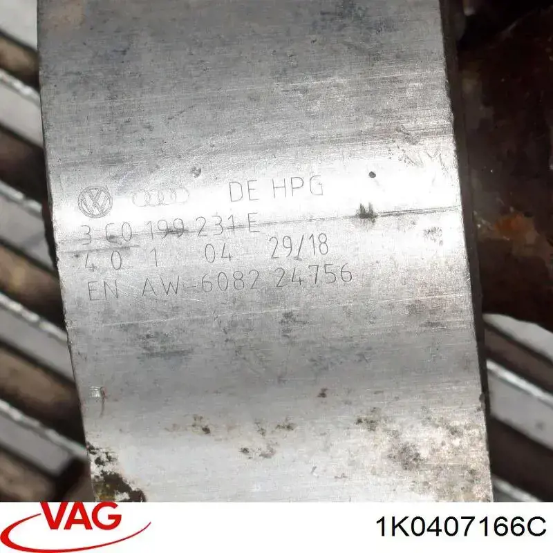 Do koszyka 1K0407166C VAG Wahacz zawieszenia przedniego dolny prawy