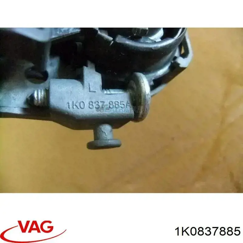 Pałąk zewnętrznej klamki drzwi przednich lewej VAG 1K0837885 cena, od 40,86 USD