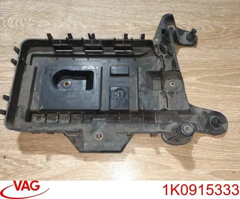 1K0915333 VAG Mocowanie (podstawa) akumulatora