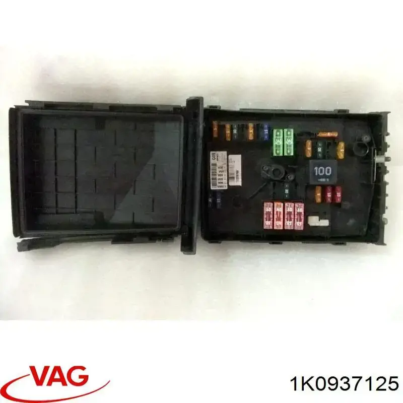  Skrzynka bezpieczników Audi A3 