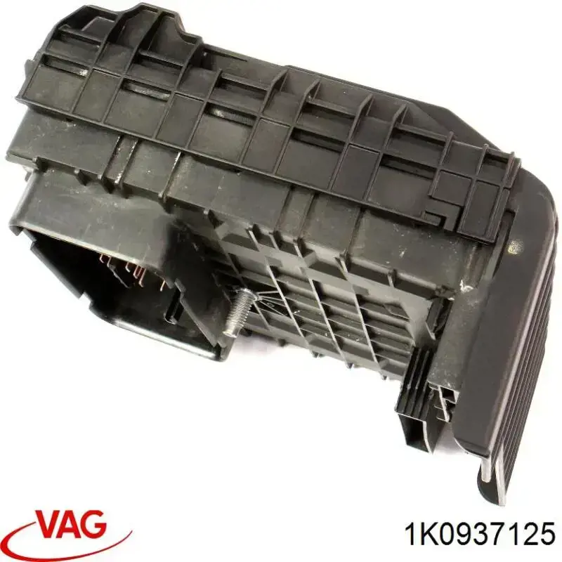 Skrzynka bezpieczników Audi A3 hatchback (8P1) (2003 - 2012) cena, od 87,73 USD