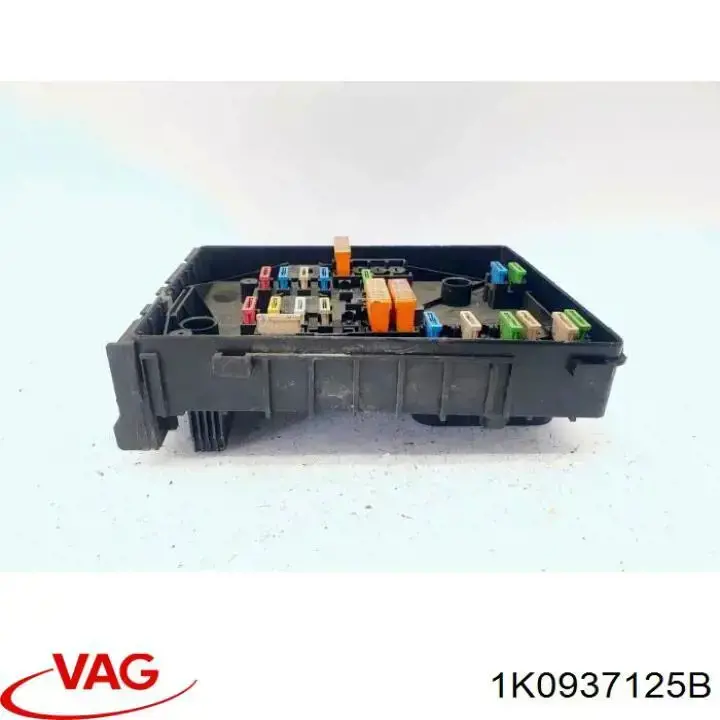 Do koszyka Skrzynka bezpieczników Volkswagen Golf VI 5K1