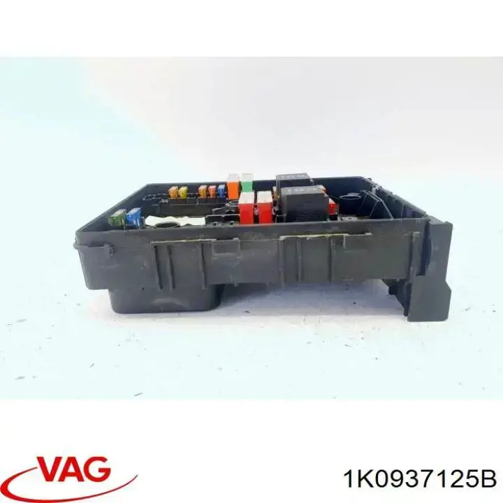 Skrzynka bezpieczników Volkswagen Golf VI hatchback (5K1) (2008 - 2014) cena, od 152,13 USD