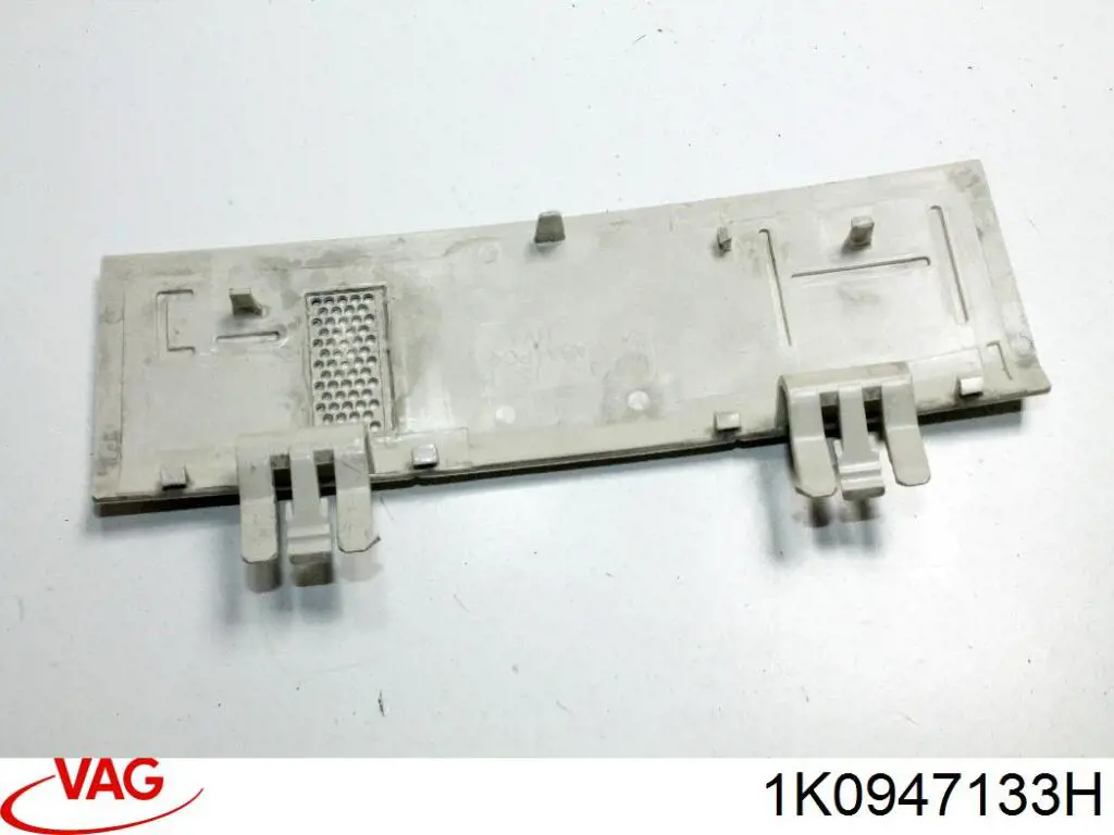 5F0947105RWRC VAG Lampka oświetlenia kabiny
