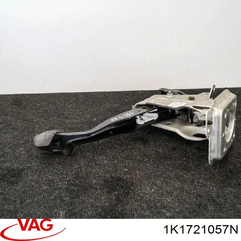 Do koszyka 1K1721057N VAG Wspornik pedałów, zespół pedałów