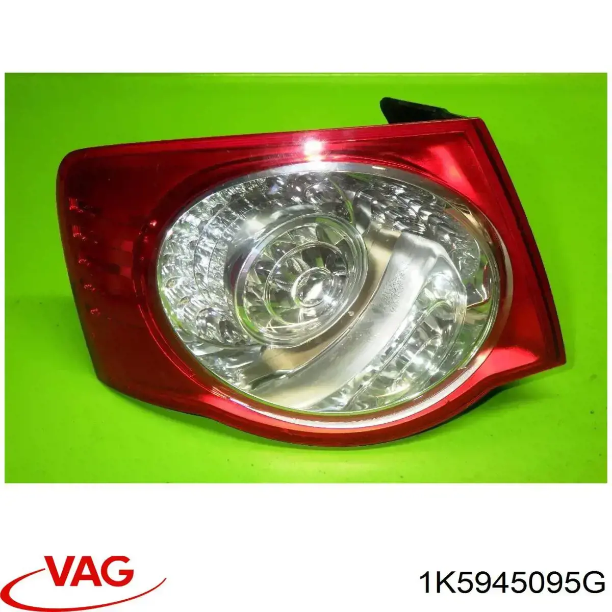 Lampa zespolona tylna lewa zewnętrzna VAG 1K5945095G cena, od 112,37 USD