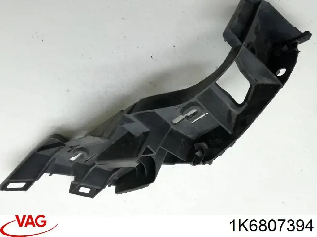 Do koszyka 1K6807394 VAG Prowadnica zderzaka tylnego prawa