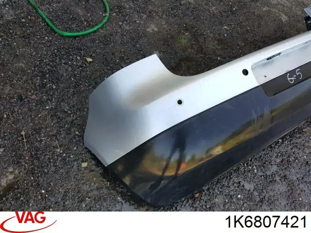 1K6807421 VAG Zderzak tylny