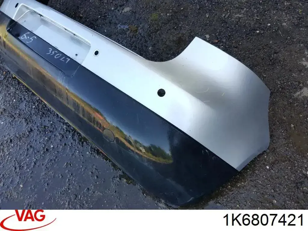 1K6807421 VAG Zderzak tylny
