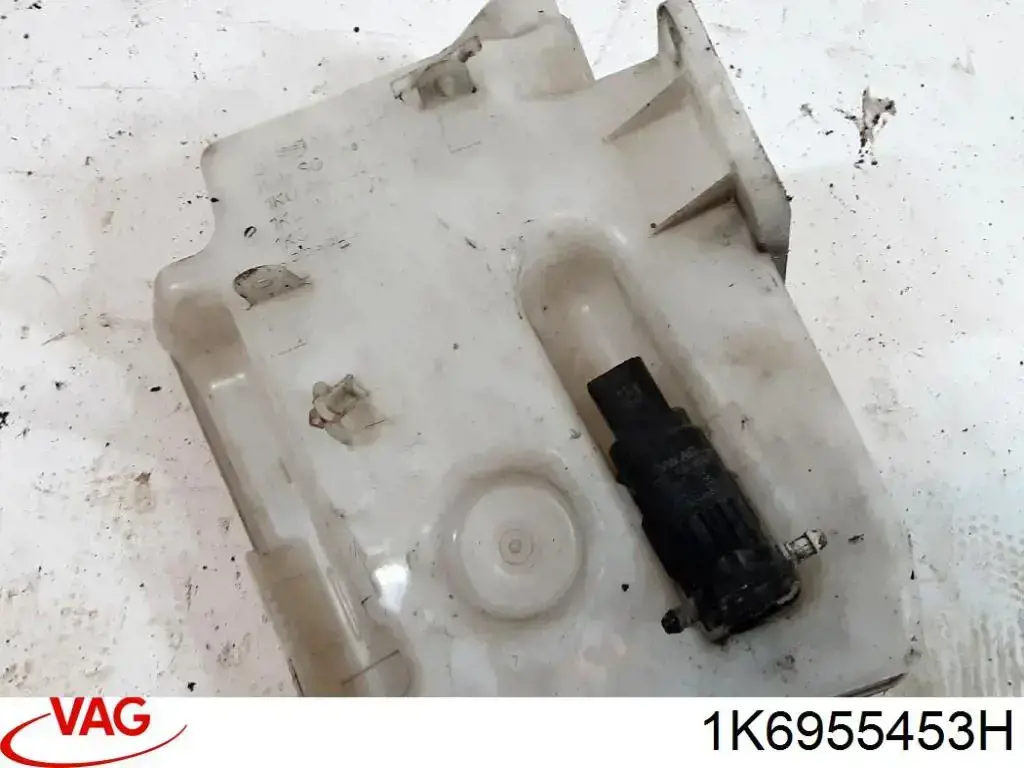 Zbiorniczek spryskiwacza szyb VAG 1K6955453H cena, od 117,48 USD