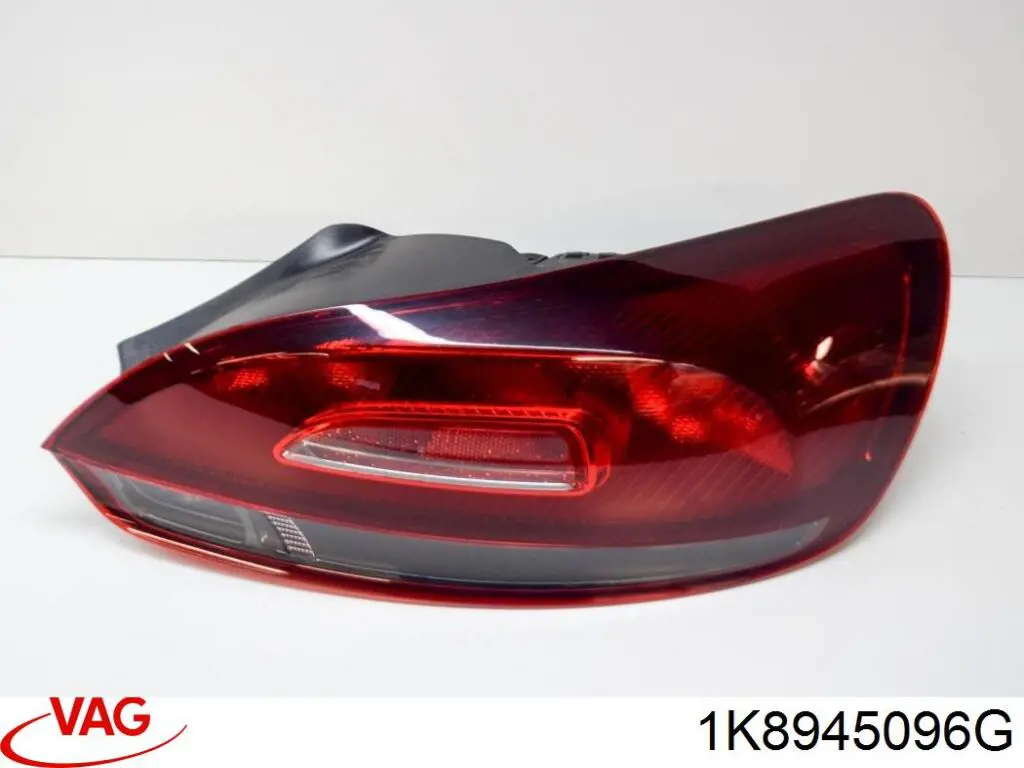 Lampa zespolona tylna prawa VAG 1K8945096M cena, od 165,15 USD