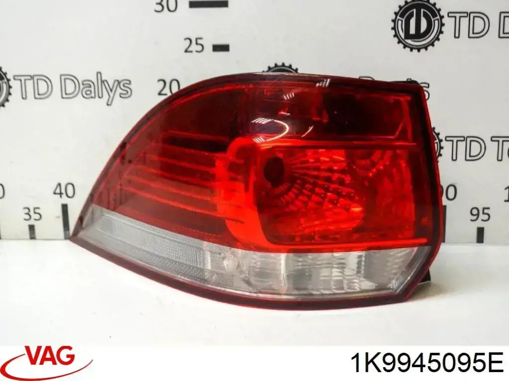 Lampa zespolona tylna lewa Volkswagen Golf 6 (AJ5)