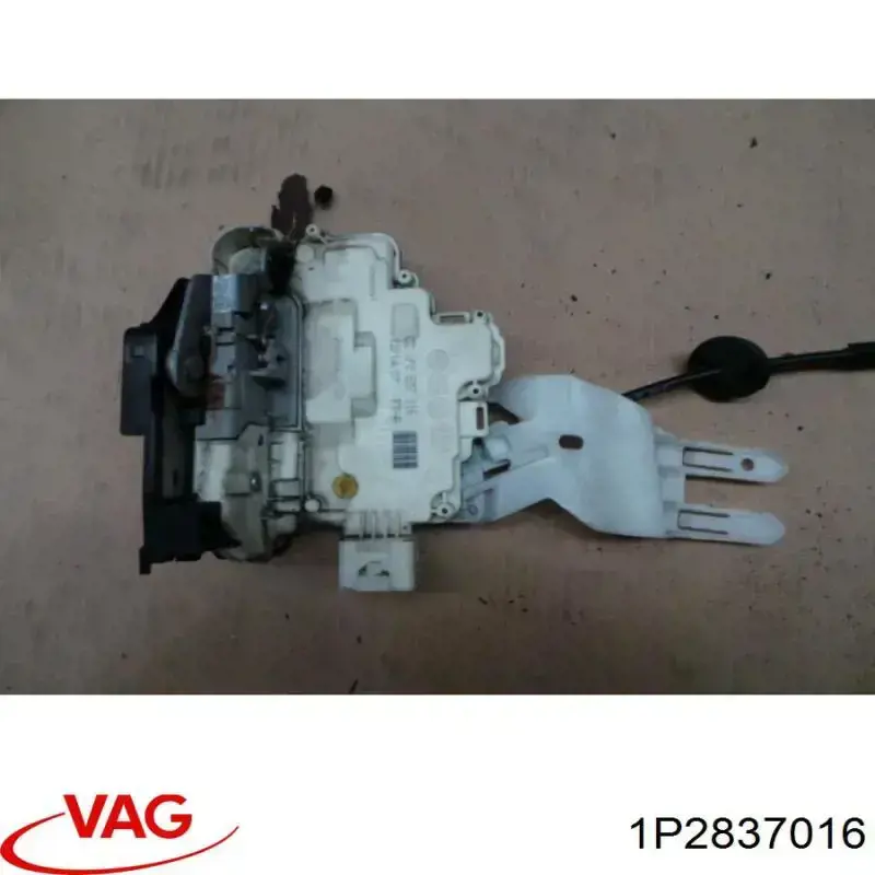 1P2837016 VAG Zamek drzwi przednich prawych