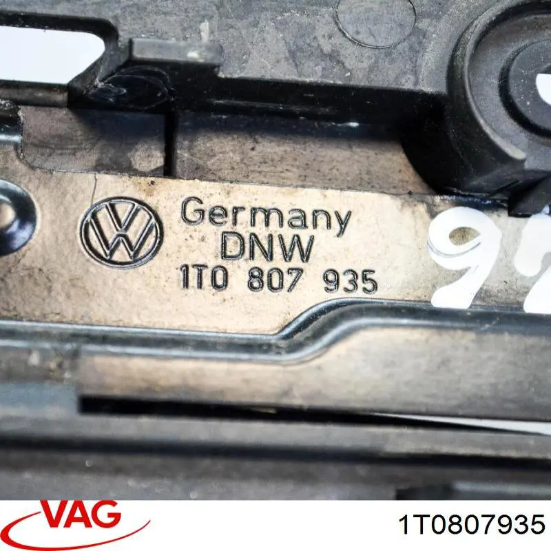  VAG 1T0807935 cena, od 21,75 USD