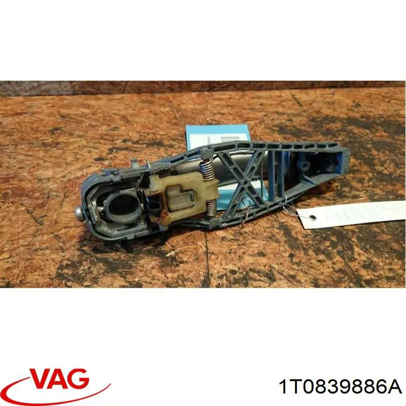 Do koszyka 1T0839886A VAG Pałąk zewnętrznej klamki drzwi tylnych prawych