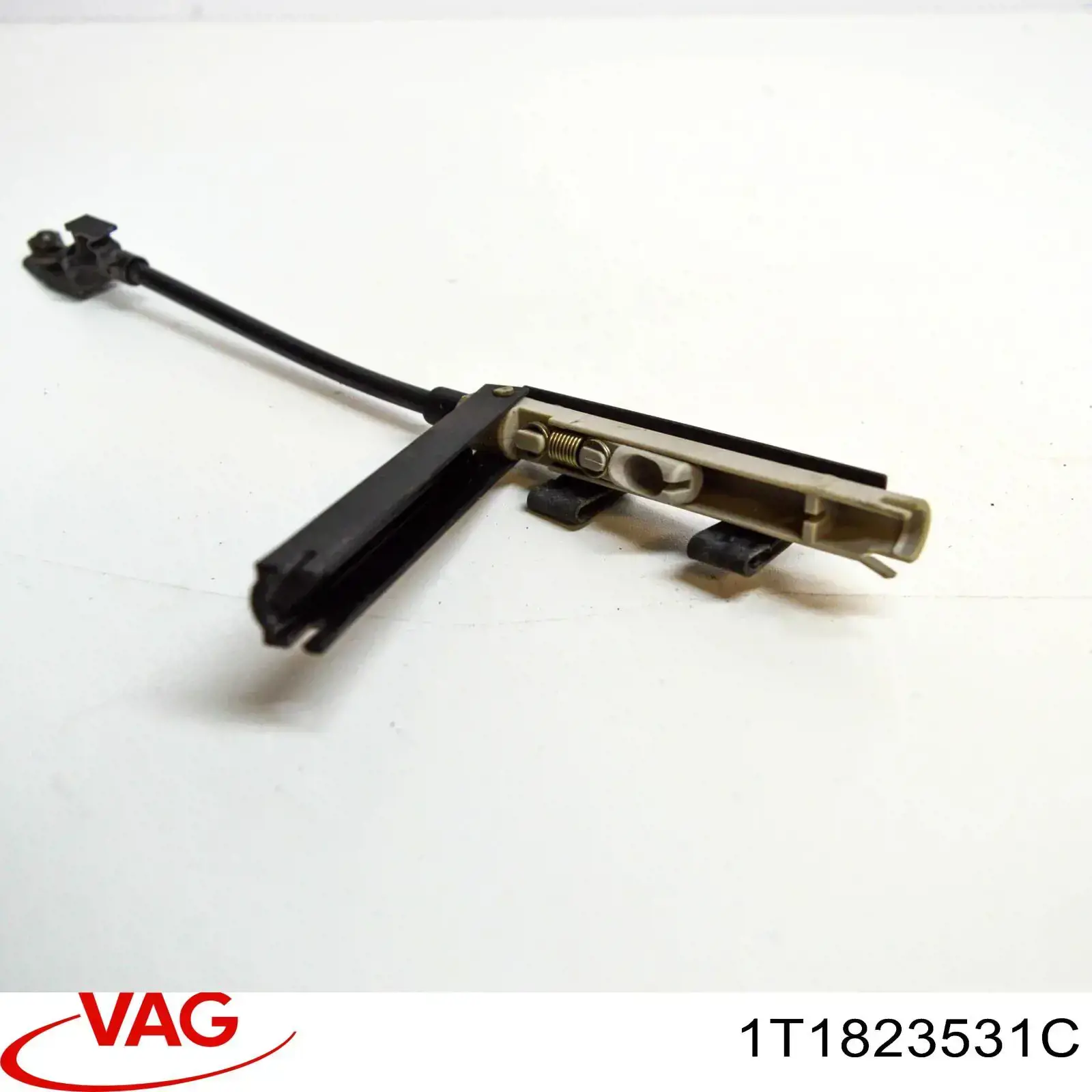 Linka otwierania maski przednia VAG 1T1823531C cena, od 42,83 USD