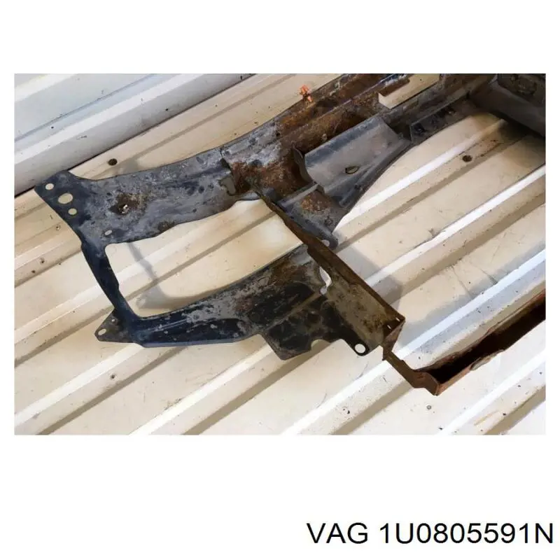 Osłona chłodnicy kompletna (panel mocowania reflektorów) VAG 1U0805591N cena, od 129,40 USD