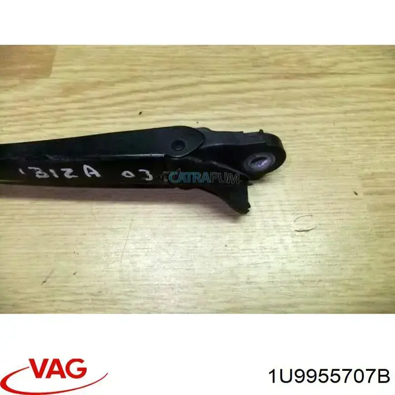 Ramię wycieraczki szyby tylnej VAG 1U9955707B cena, od 30,65 USD